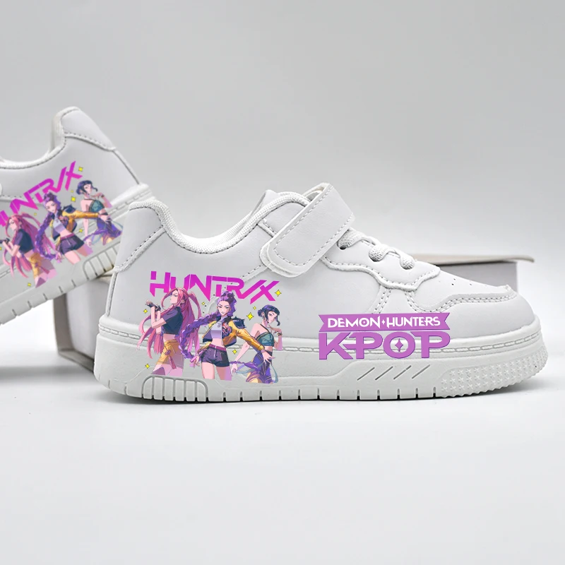 أزياء الأطفال KPOP عارضة أحذية أطفال تصميم جديد أحذية رياضية بيضاء طالب بنين بنات المضادة للانزلاق في الهواء الطلق تنفس أحذية رياضية
