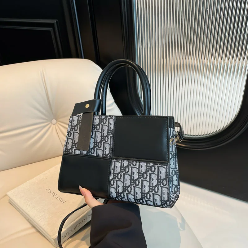 

Elegant Casual Shoulder Bag 2025 New for Women, Luxury Color Splice Crossbody Purse, Fashionable Tote for All Occasions