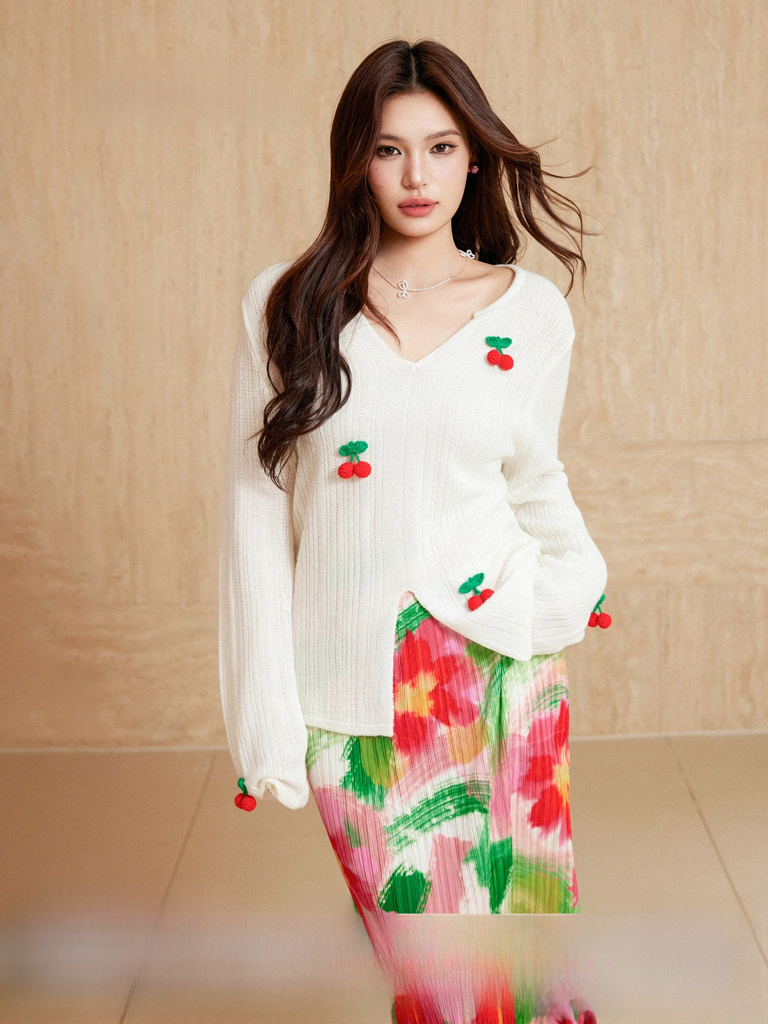 

Платье Plusmall с цветочным узором «Вишневый цвет»: новая коллекция, V-образный вырез, ручная вышивка, плиссированная юбка, повседневный стиль