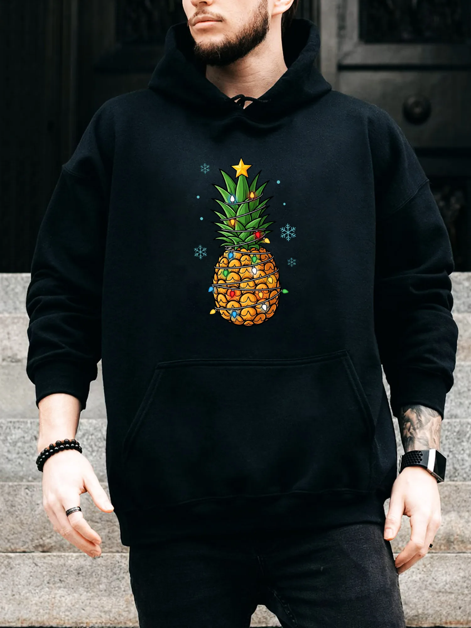 

Мужская толстовка с капюшоном на шнурке Pineapple & Xmas Lights — повседневный удобный черный пуловер, осенне-зимняя толстовка с капюшоном