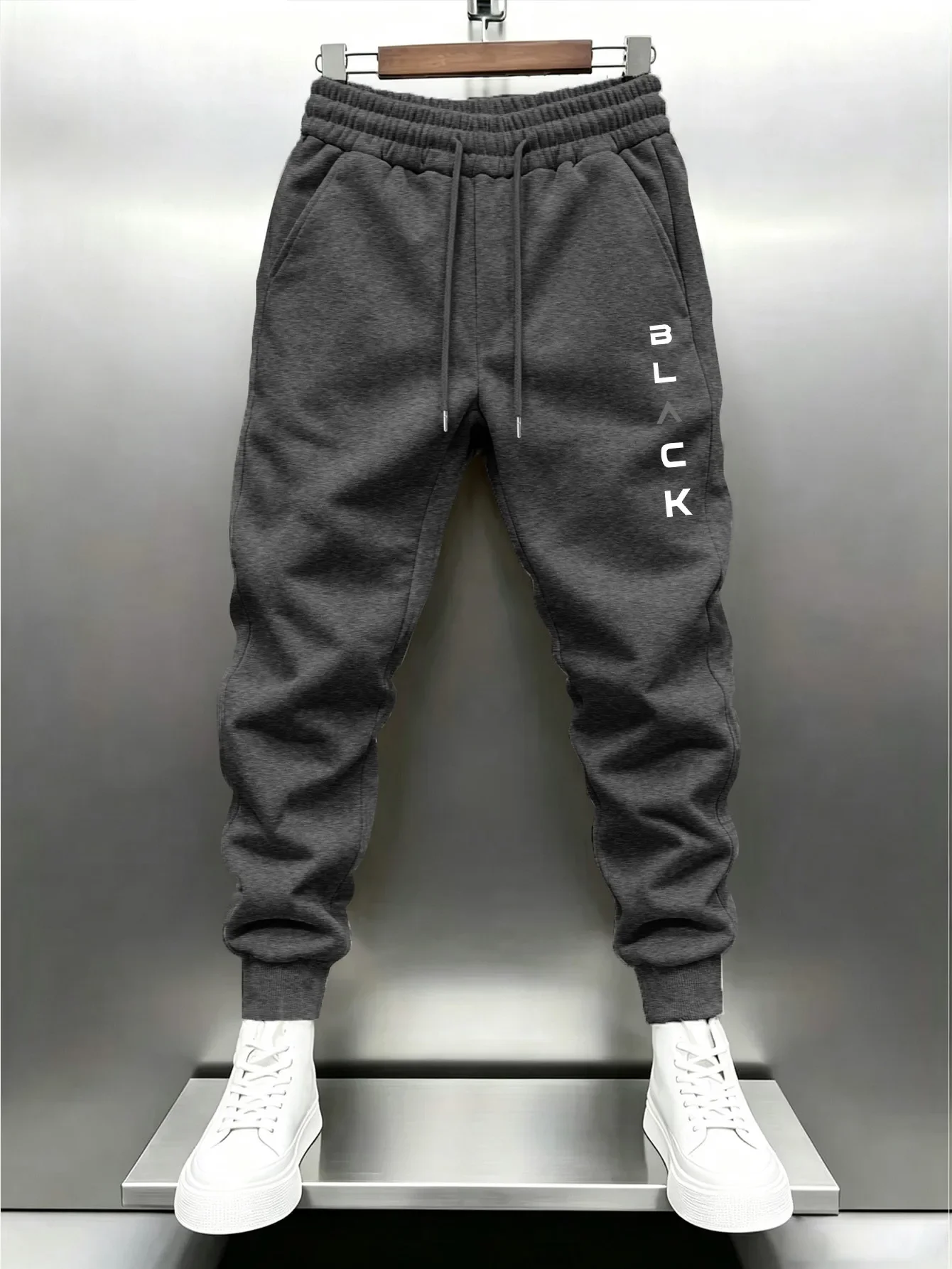 Schwarze Herren-Sporthose mit Schriftzug, Urbane Casual-Mode-Hose, Ganzjährig für Zuhause und Outdoor, Bequeme Weiche Jogginghose, Herrenbekleidung – Detail 5