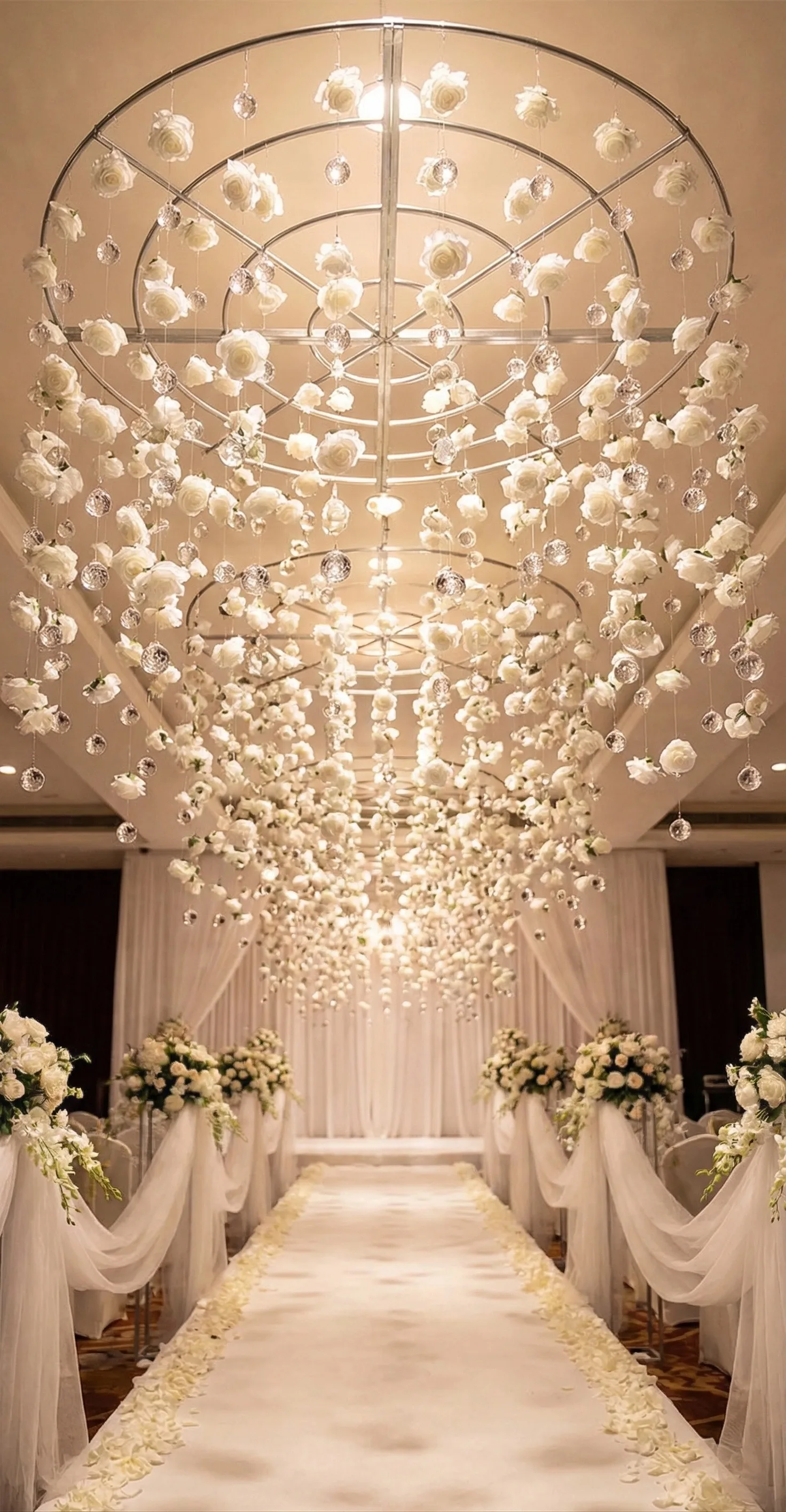 Luxury Crystal Flower Ceiling Pendant Bead Strings Romantic Wedding Stage Hall Decor Event Party Walkway Props Circle Hanging