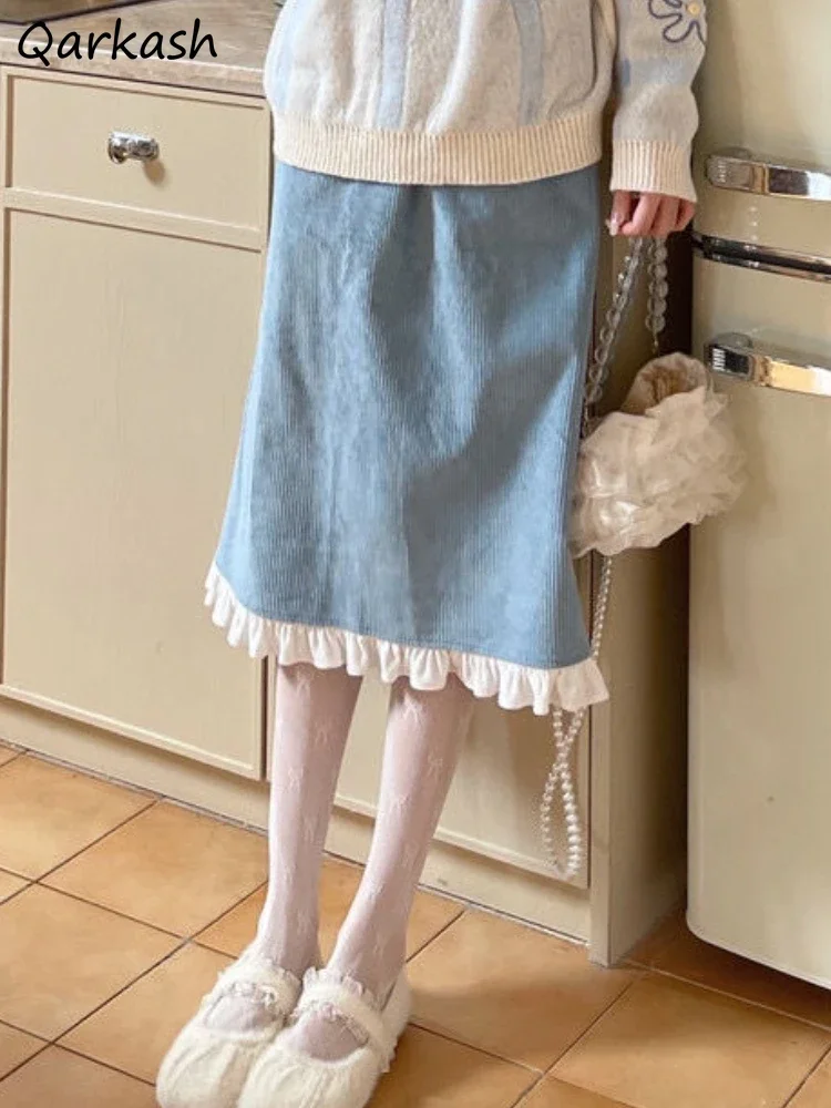 女性のためのカワイイコーデュロイスカート,ストレートバックスリット,ストリートウェア,膝丈,パネル,フリル,美的,いくつかのデザイン