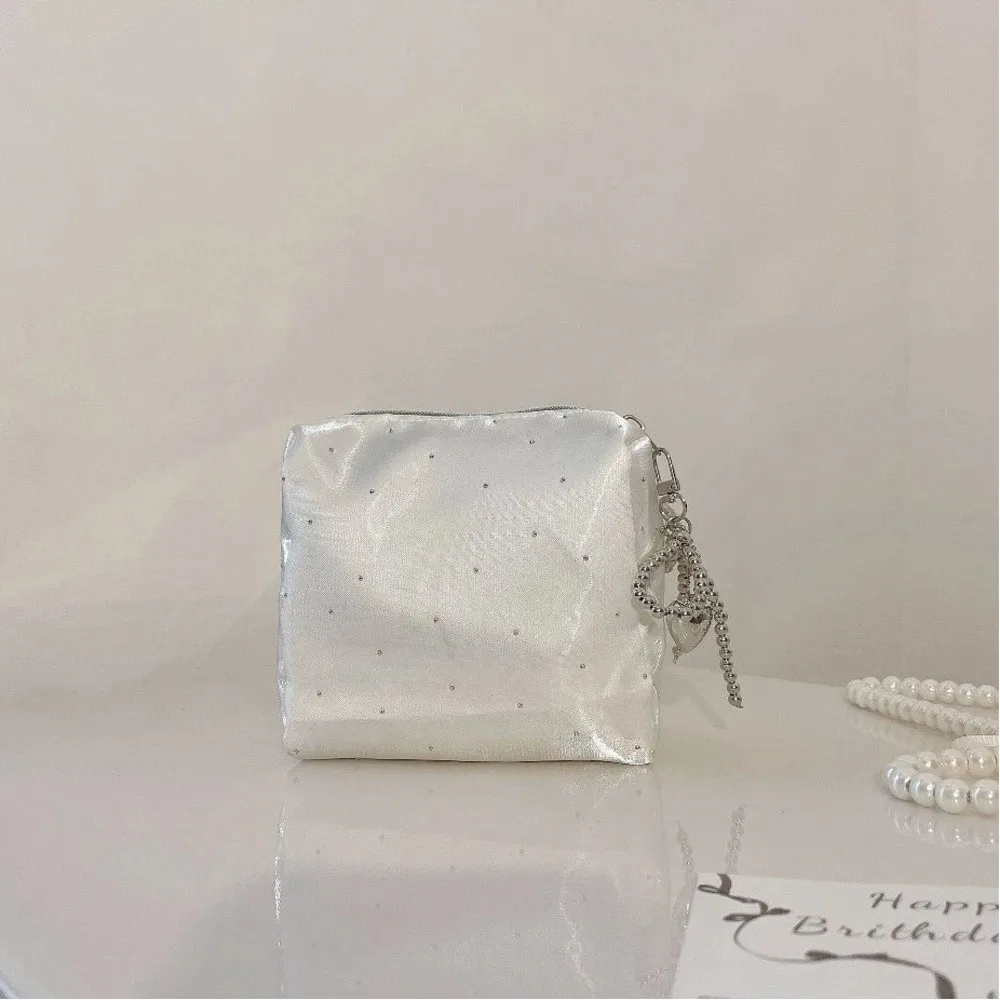 

Модная косметичка с стразами, маленькая, с бисерным бантом, многофункциональная сумка для хранения, дорожная косметичка