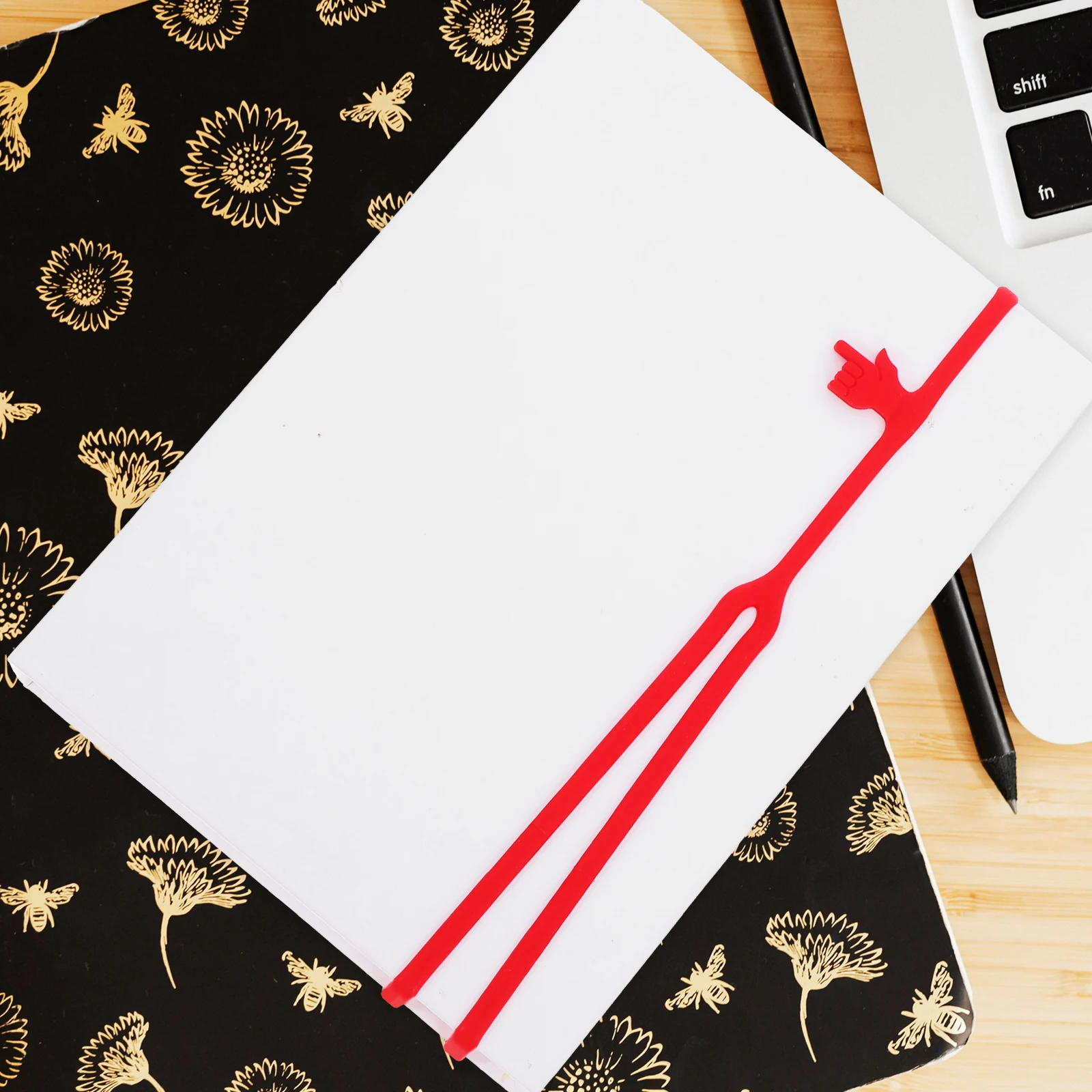 

6Pcs Silicone Finger Point Bookmarks Adorable Portable Funny Book Markers Cute Reading Page Marks Book Elastic Band