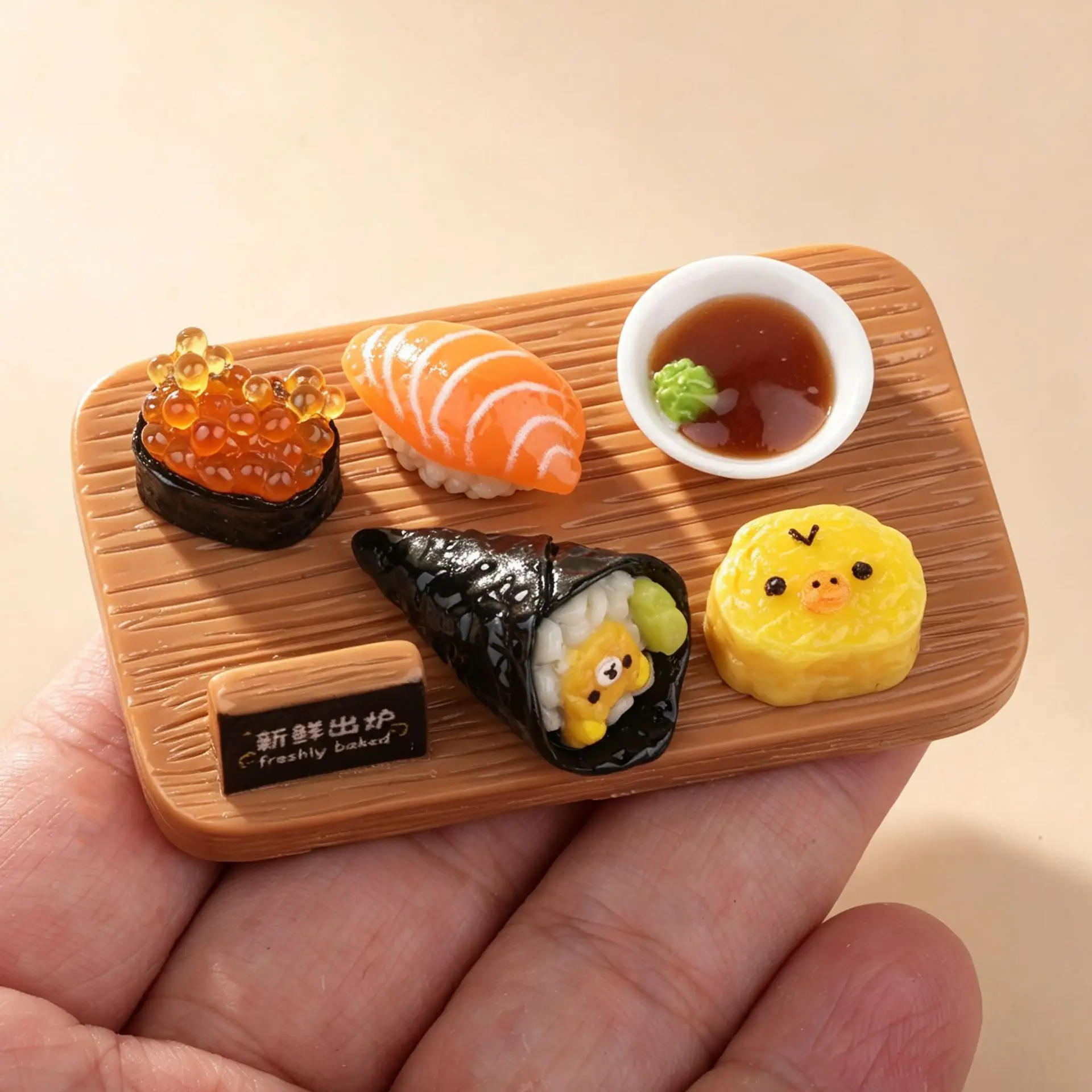 5pcs Mini Sushi Salmon Slices Hand Roll Rice Ball Japanese Sushi Model Food Miniature Resin Dollhouse Food Decoration Ornament
