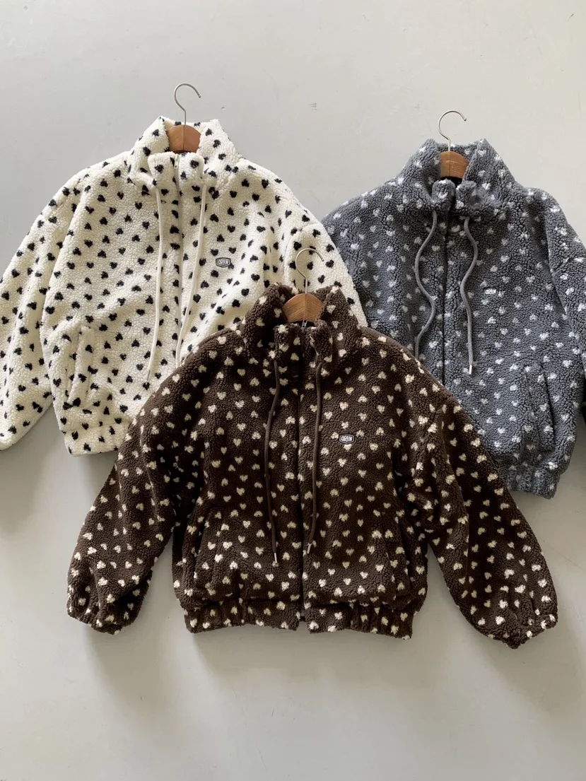 

2025 Handong Gate New Stand Up Collar Love Wave Point Clip Cotton Warm Lamb Wool Zipper Short Coat for Women