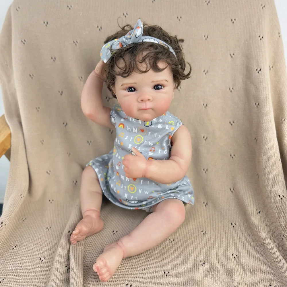 BZDOLL Bambola Reborn Realistica Fatta a Mano, Bambina 19 Pollici 48 CM, Corpo Intero in Vinile con Capelli Ricci, Bambola alla Moda per Bambini, Regalo