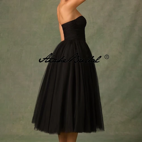 Abbigliamento da festa e vacanza