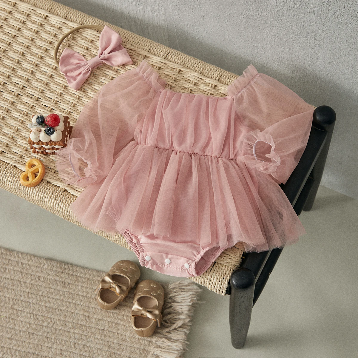 BeQeuewll Baby Girls Casual Romper Dress Lace selvage Tulle Patchwork Romper with Bow Headband Cute Princess Dress