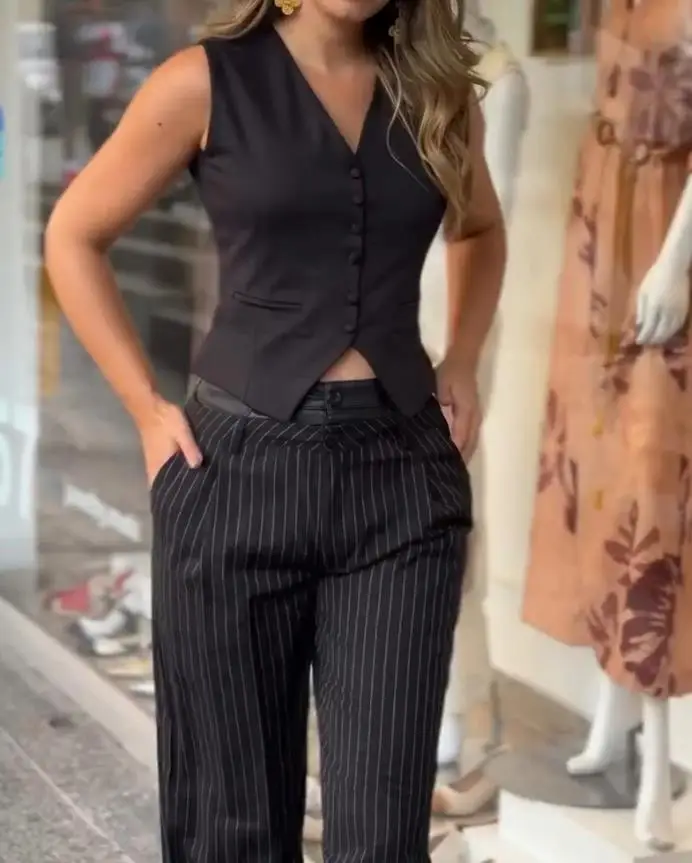 

Two Piece Set Women Outfit 2025 New Fashion Striped Print V-Neck Front Button Tank & High Waist Pocket Design Straight Pants Set