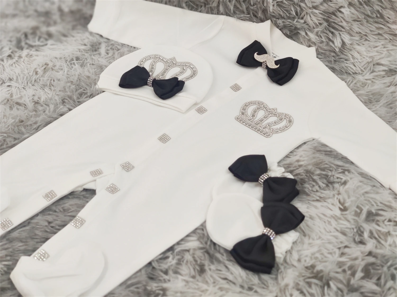 3Pcs Baby Romper Hat Mittens Set Rhinestone Crown Bow Soft Breathable Cotton Newborn 0-9 Months Daily Wear