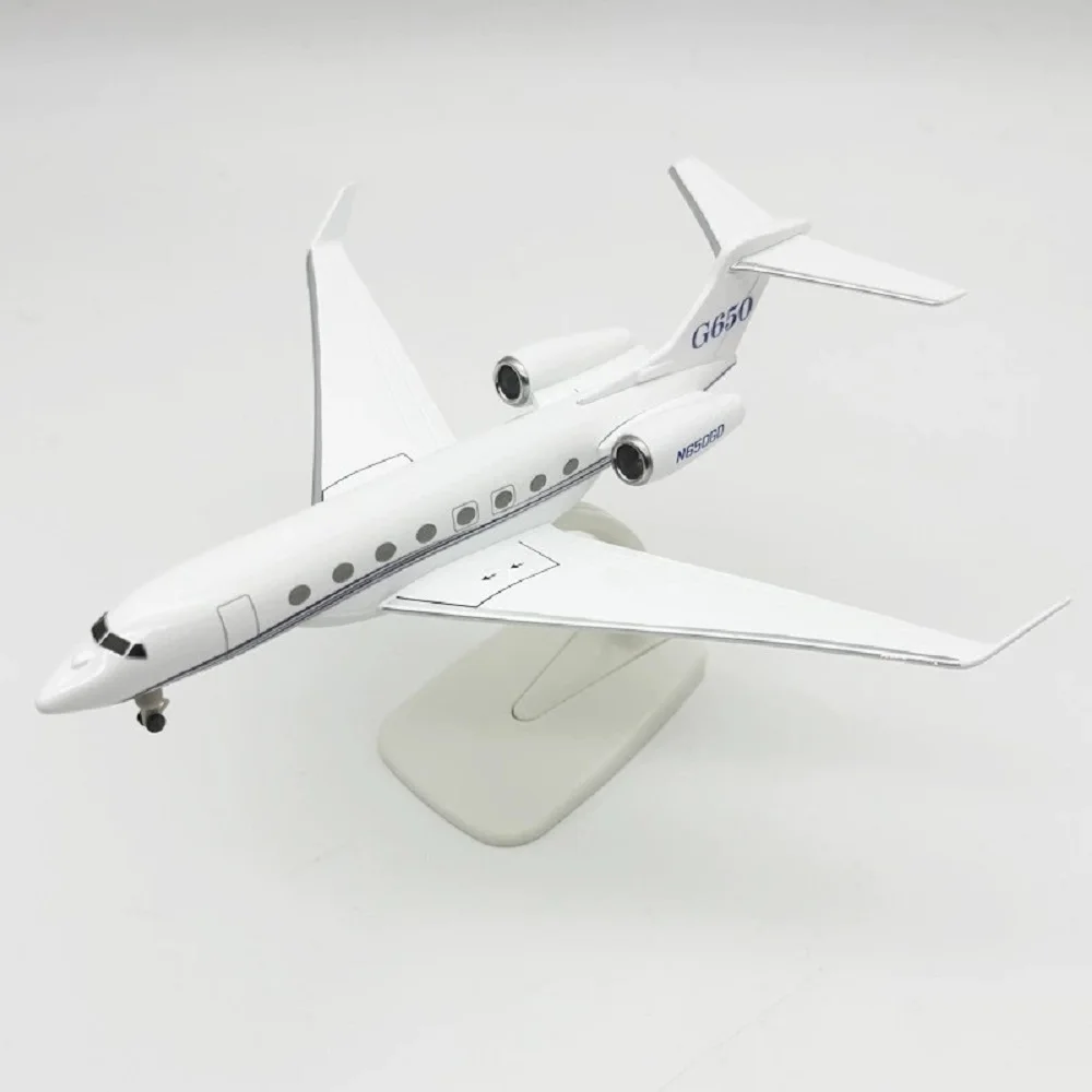 20cm Toy Airplane Model Gulfstream G650 Diecast Metal Airplane Model Kit with Stand And Wheel for Collections Displays or Gift