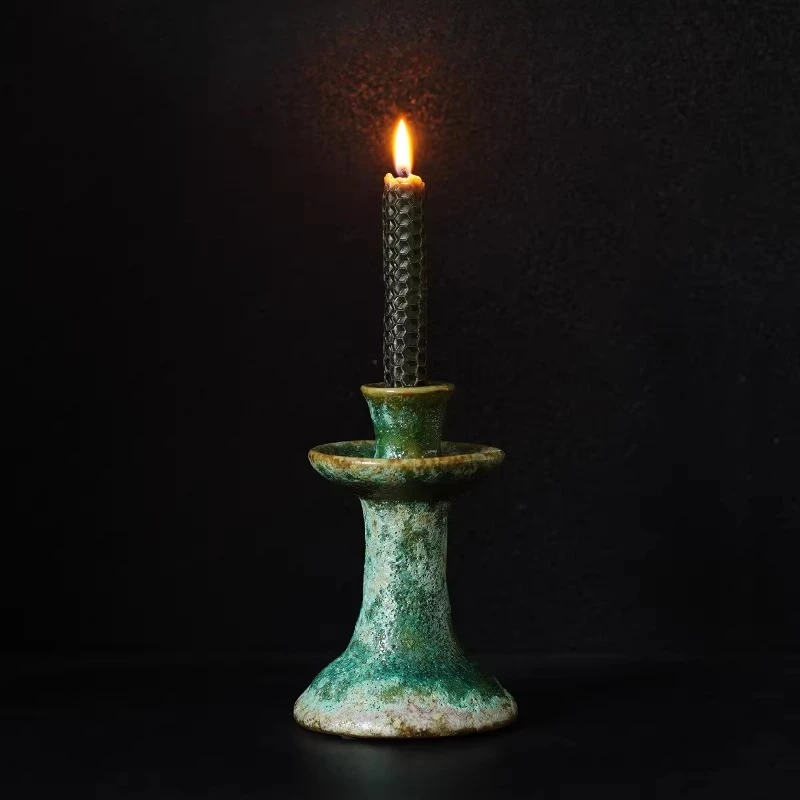

Nordic retro kiln color-changing blue-green thick ceramic candle candle holder B & B bar candle holder atmosphere ornament
