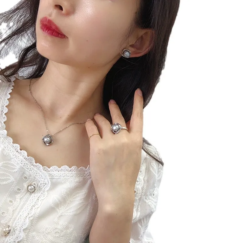 French Niche Design Freshwater Pearl Set Pendant Ring Earrings Electroplated 18k Gold Plated Bun Bead Inlay view 3
