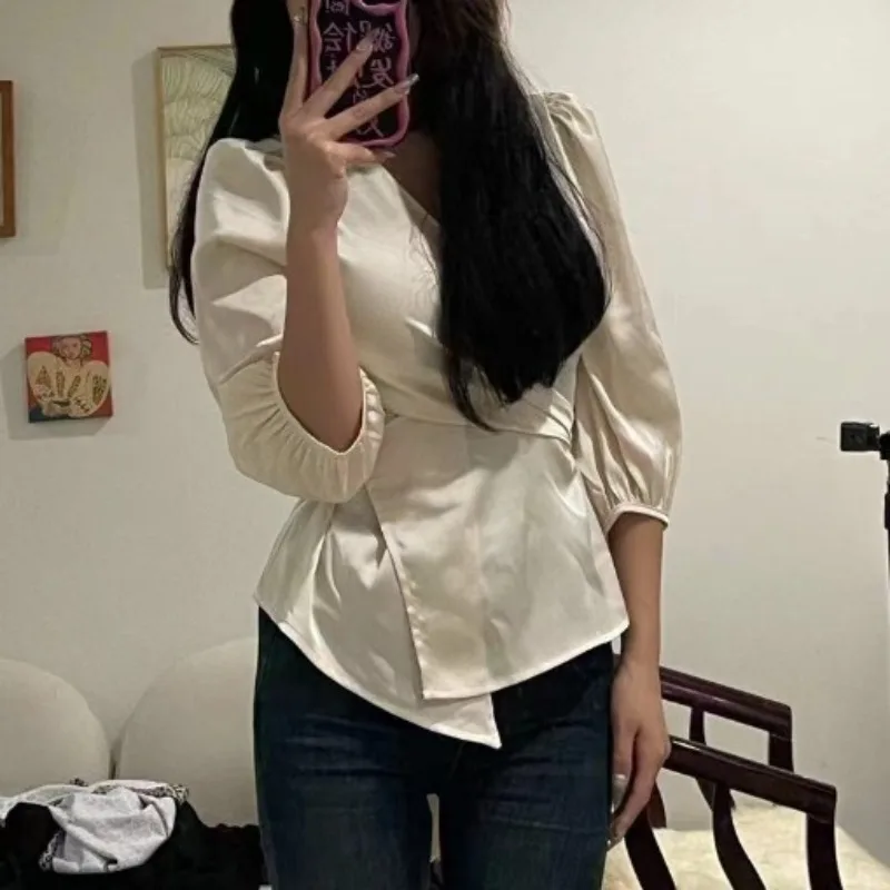 French Light Mature Style Early Autumn Satin Women\'s 2024 Summer Pullover V-neck Bandage Solid Color Waist Long Sleeved Tops