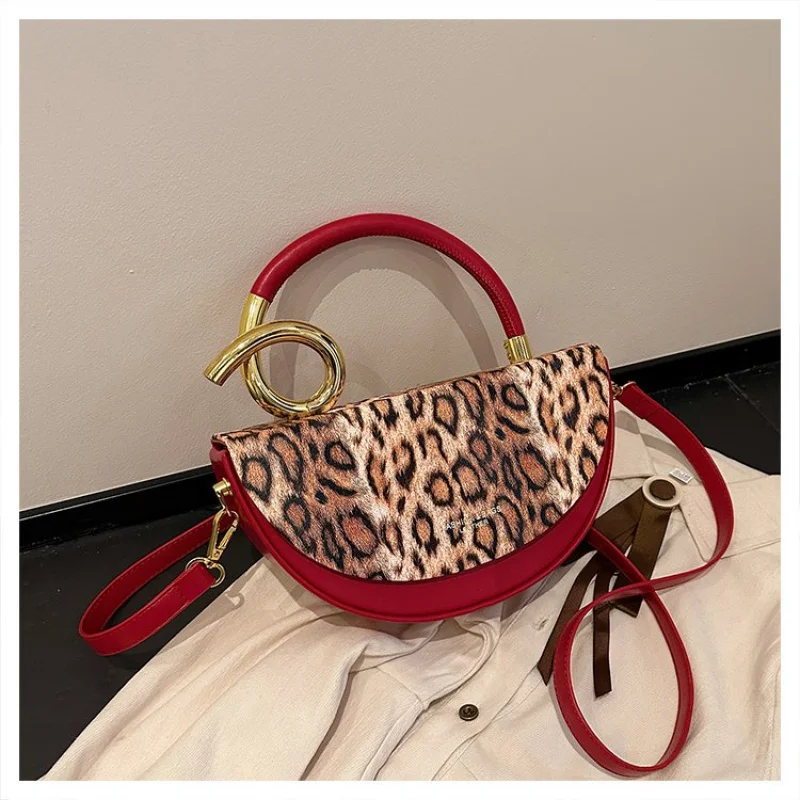 

Women's Hand Bags Crafted From Genuine Leather Boasting Paris Style And Famous Vintage Stylish Look​