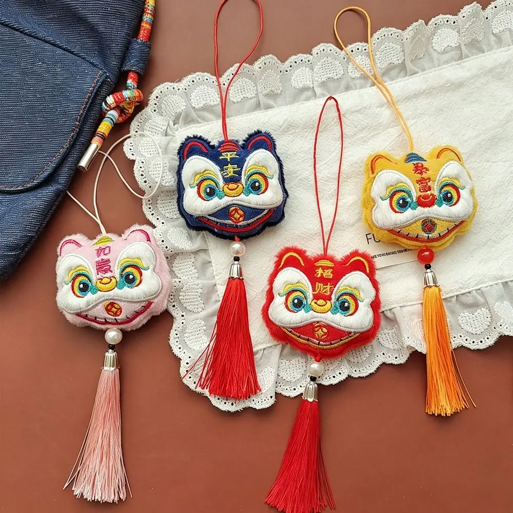 Chinese Style Lion Dance Doll Pendant Plush New Year Theme Lion Doll Ornament Hanging Chain Long Tassel Bag Charm Pendant