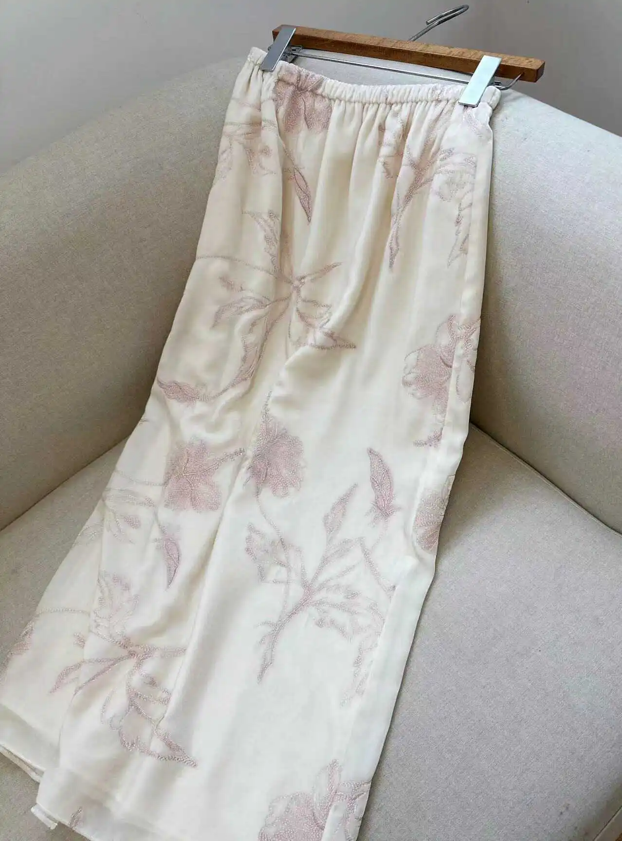 

Шелковая бархатная юбка Ele с вышивкой, женская юбка средней талии прямого кроя, повседневная летняя мода LIONCHAN