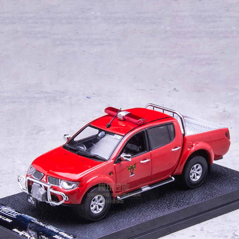 

1:43 Scale L200 Pickup Fire Engine Truck Car Simulation Model Metal Die-Cast Toy Adult Fans Collection Souvenir Collectible Gift