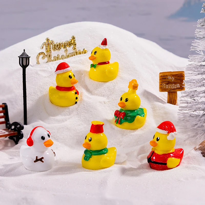 1Pcs Creative Christmas Duck Animal Doll Resin Handicraft DIY Christmas Decorations Micro Landscape Accessories Desktop Ornament