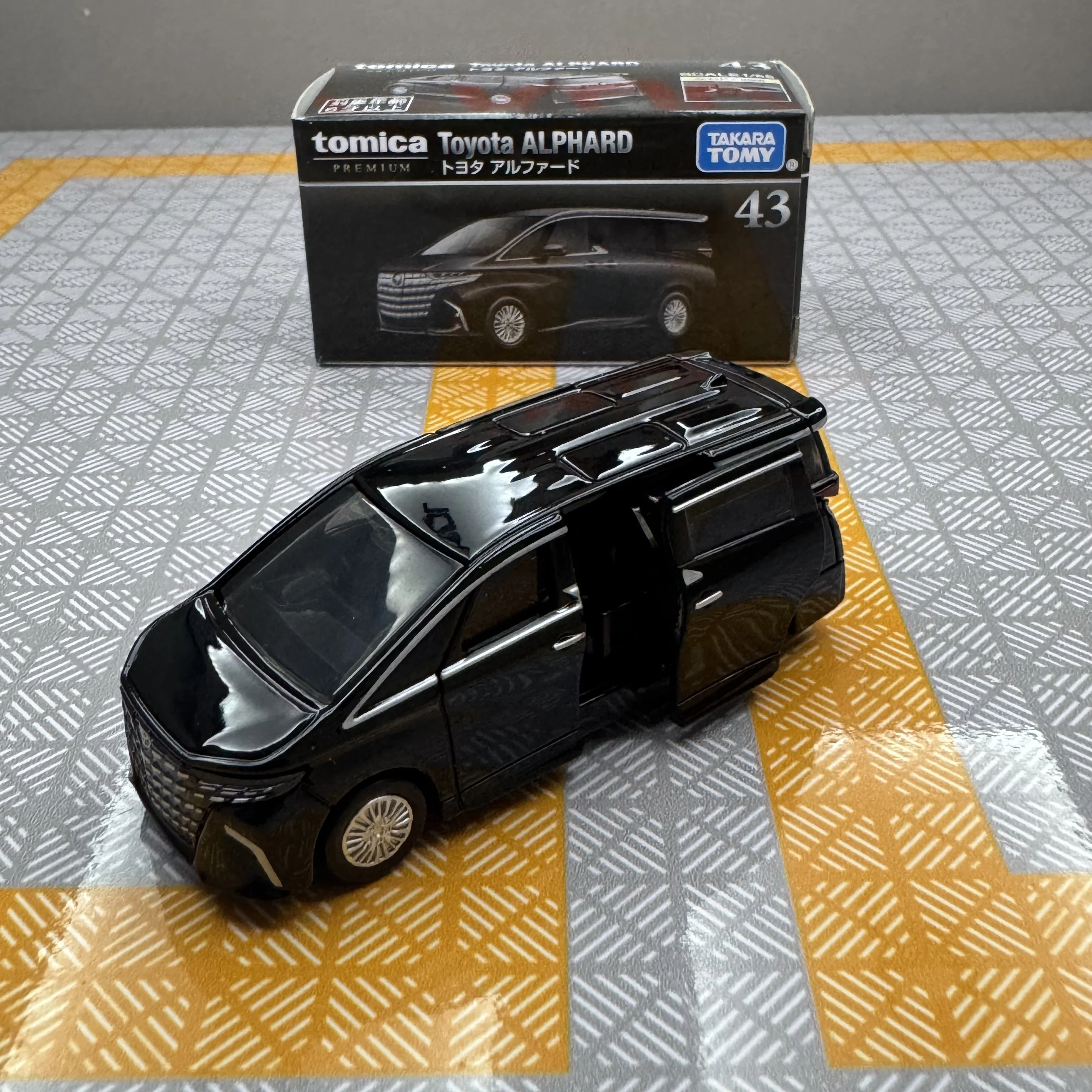 Takara Tomy Tomica Premium 43 Toyota Alphard Samochody Hot Pop 1:64 Auta Stop Metalowe Zabawki Pojazdy Silnikowe Odlewane Modele Metalowe dla Dzieci