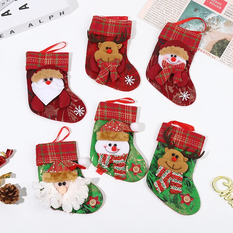 

3pcs New Christmas Decoration Cartoon Red Green Santa Claus Snowman Elk Socks Small Candy Gift Bag