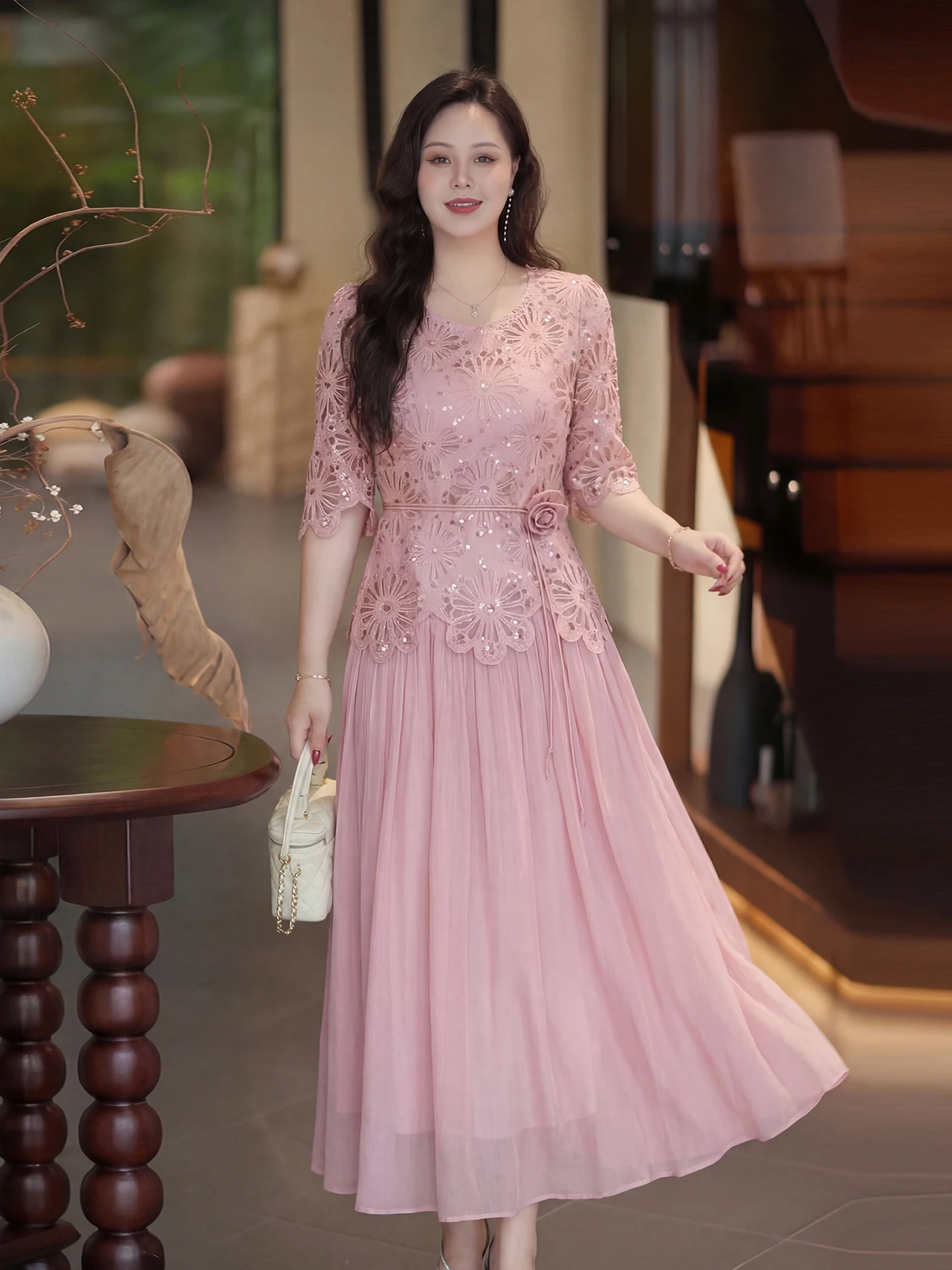 

Новое элегантное женское летнее платье Dave's больших размеров с блестящей вышивкой и сложной отделкой, роскошное легкое платье А-силуэта миди