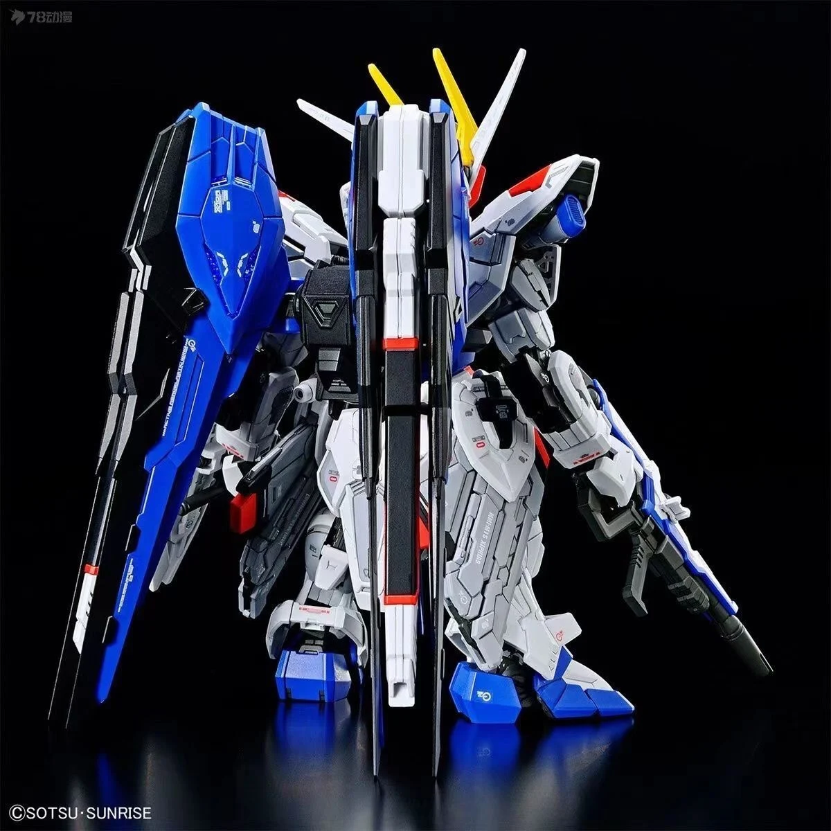 재고 있음 GAOGAO Strike Freedom 아이스 블루 컬러 MGSD 조립 모델 키트 액션 피규어 장난감 투명 버전 로봇 모델 메카