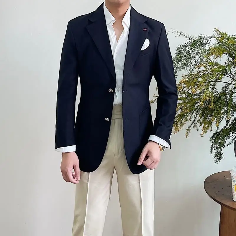 2025 Anzug für Herren-Bräutigam-Hochzeit, 1-teilig, Slim-Fit-Blazer, breites Schalkragen, luxuriöser Herrenanzug, maßgeschneiderter Smoking mit goldenem Knopf