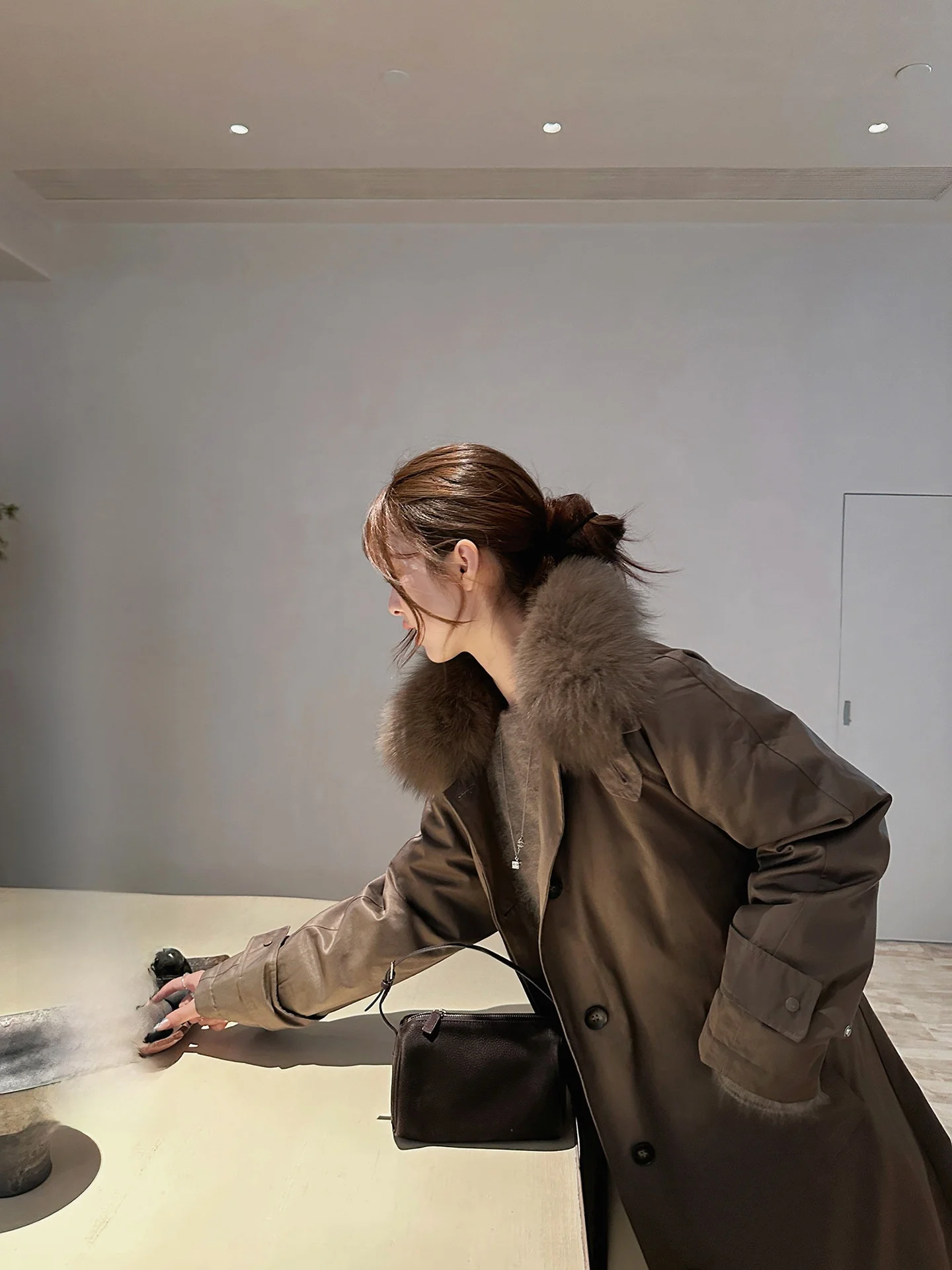 

Зимняя женская парка из Лондона с меховым воротником, пуховая, стеганая, в корейском стиле, с длинными рукавами, утепленная, средней длины, свободного кроя