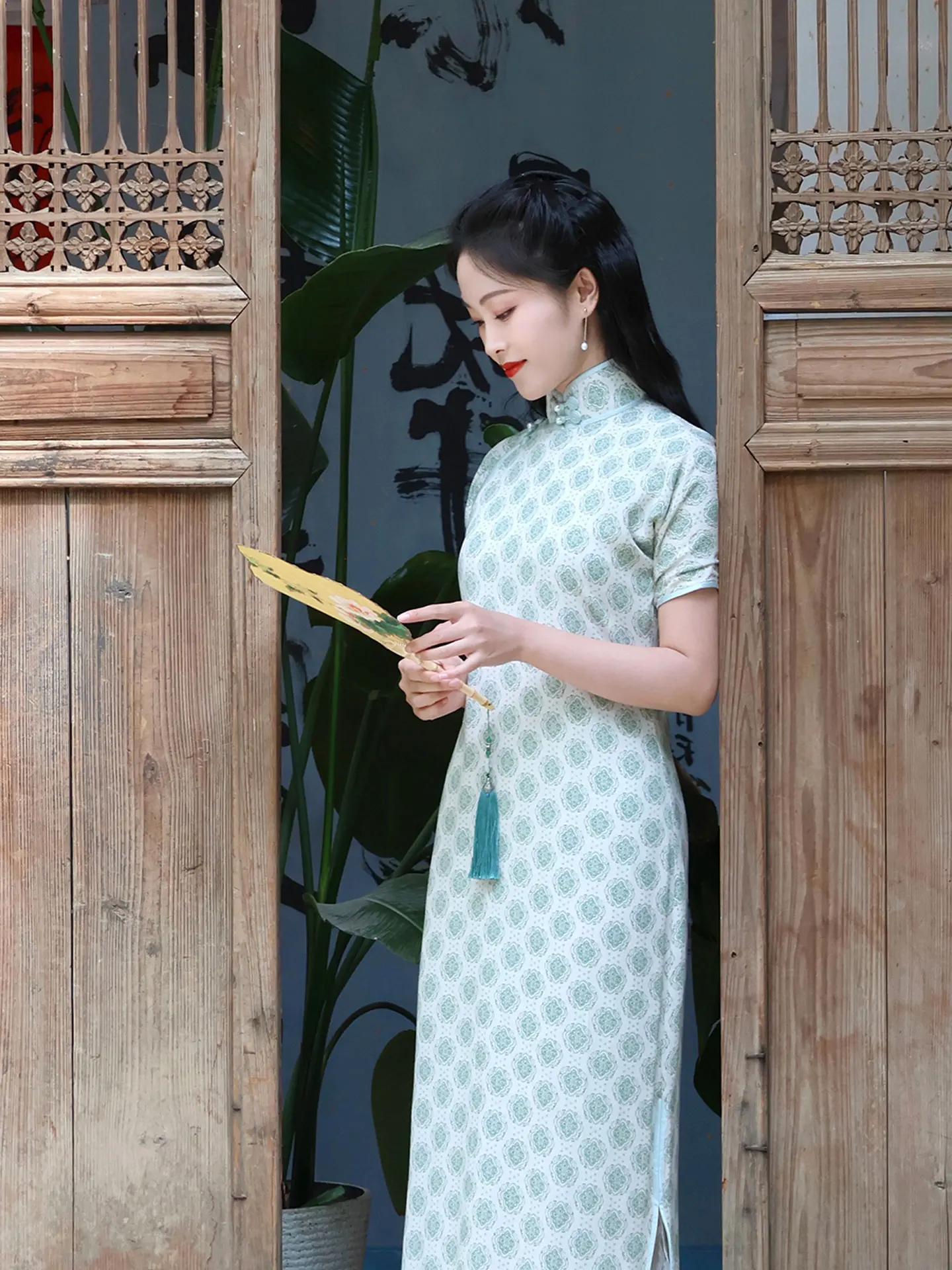 

Elegant One-Piece Full Open Collar New Chinese Style Retro Short Size Flag Robe Women's Fashionable Daily Wear Short Sleeve