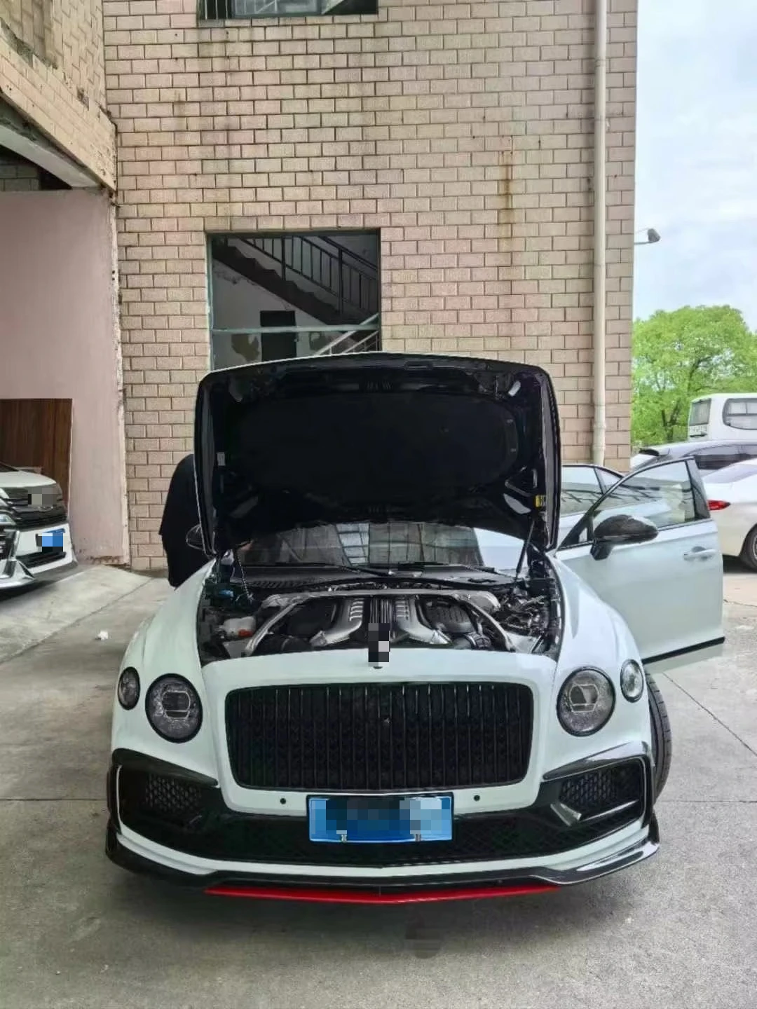 New Msy Style Body Kits forBentley Flying Spur Body Fit Upgrade Front Lip Rear Bumper Rear Diffuser Side Skirt Wing Engine