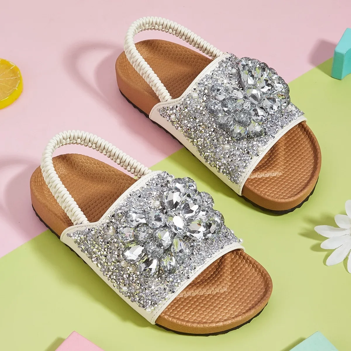 2024 verão novas meninas strass princesa sandálias sola macia anti deslizamento chinelos casuais das crianças sapatos de praia plana