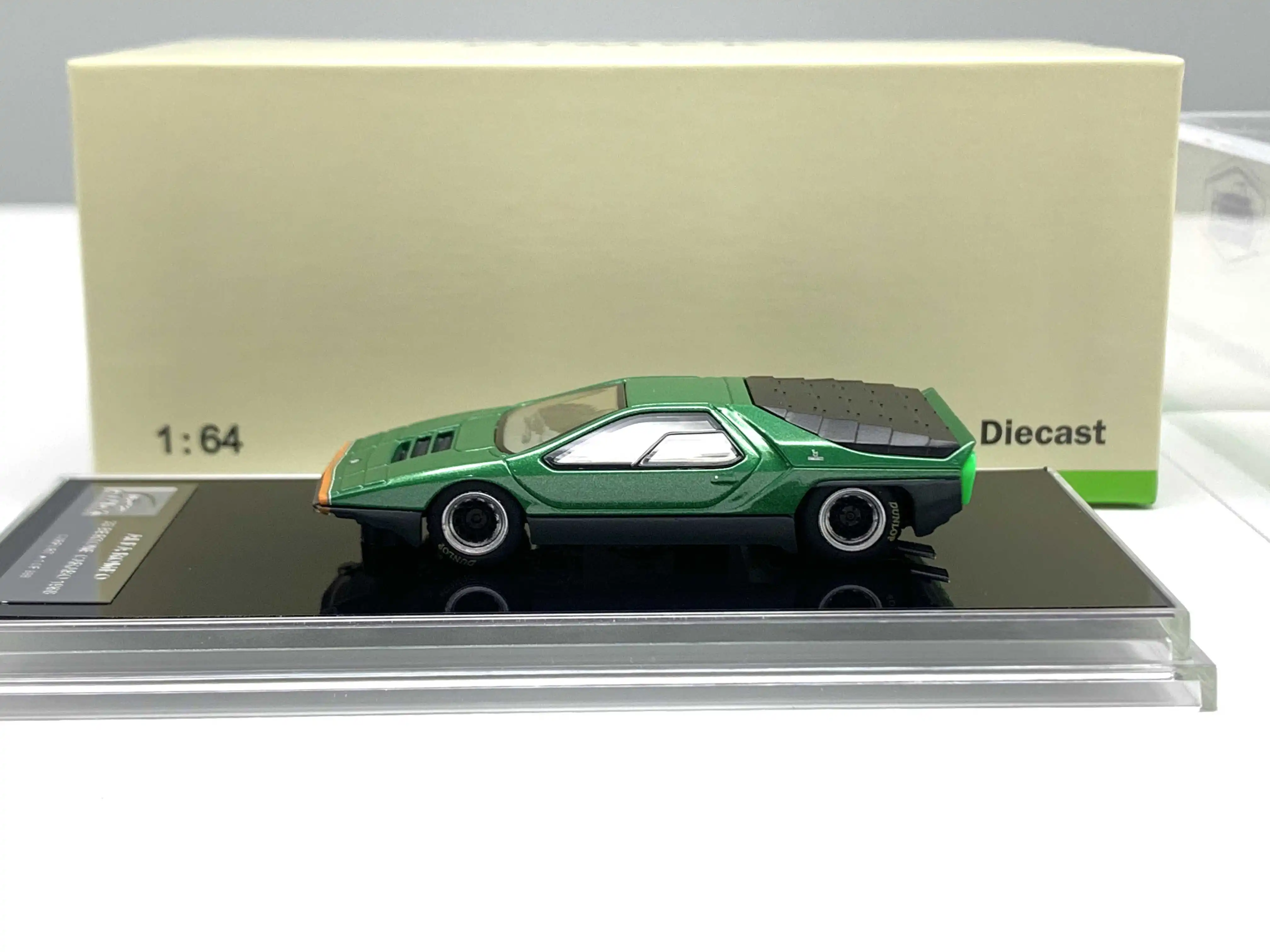 1:64 ALFA ROMEO 33 BERTONE CARABO 1968 Alloy Car Diecasts & Toy Vehicles Car Model Miniature Scale Model Car Toys For Children