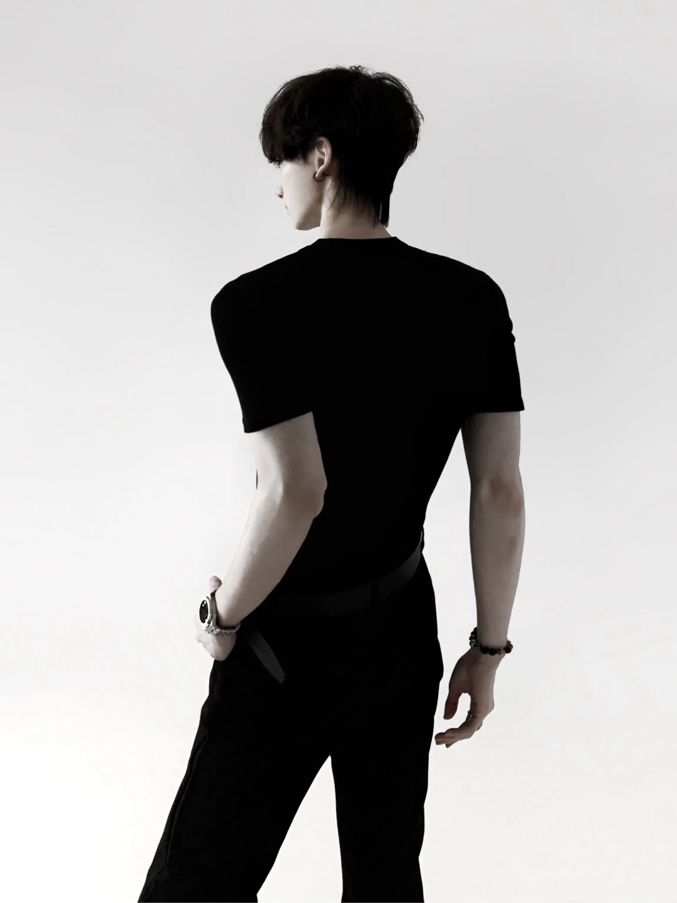 2026 Spring Fashion Slimming Cool Solid Color Tops Tight Short-sleeve Men's Knitted T-shirts Male Simple Round Neck Stylish Tees