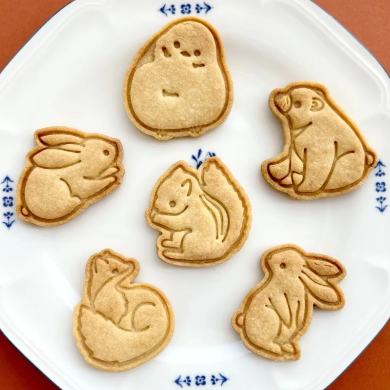 Cartoon Animal Bisc…