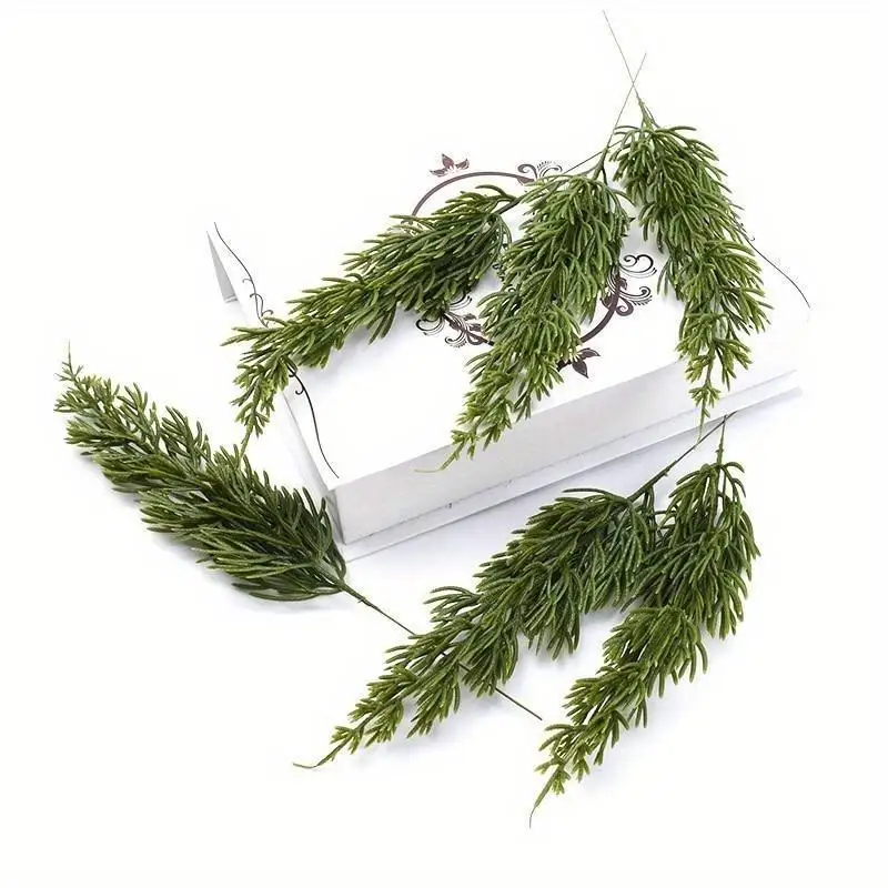 10 Stück grüne Kiefern-Weihnachtsblätter, Dekorationen für Zuhause, Hochzeitskränze, DIY künstliche Pflanzen – Detail 4