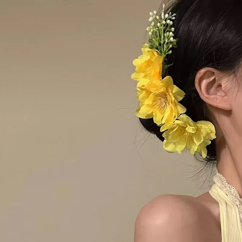 1pc Early spring pink cherry blossom flower hair comb, coiled hair comb, vacation style, gentle headband flower