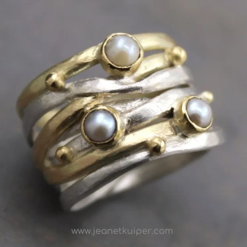 Vintage Inlaid Imitation Pearl Women's Ring Trendy Two Color Hand Carving Daily Wear Party Jewelry Anniversary Gift