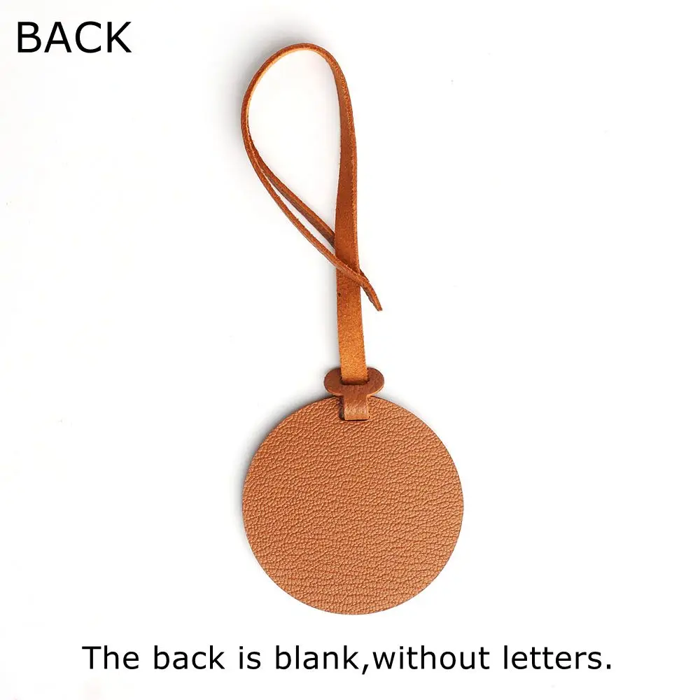 LLavero de cuero Natural genuino con letras iniciales hechas a medida para mujer, colgante de mochila para mujer, decoraciones de bolsos con dijes