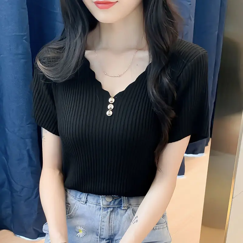 Koreanische Mode Temperament einfache Sommer dünne Eis Seide Kurzarm T-Shirt Frauen solide V-Ausschnitt Patchwork Knopf lose Strick oberteil