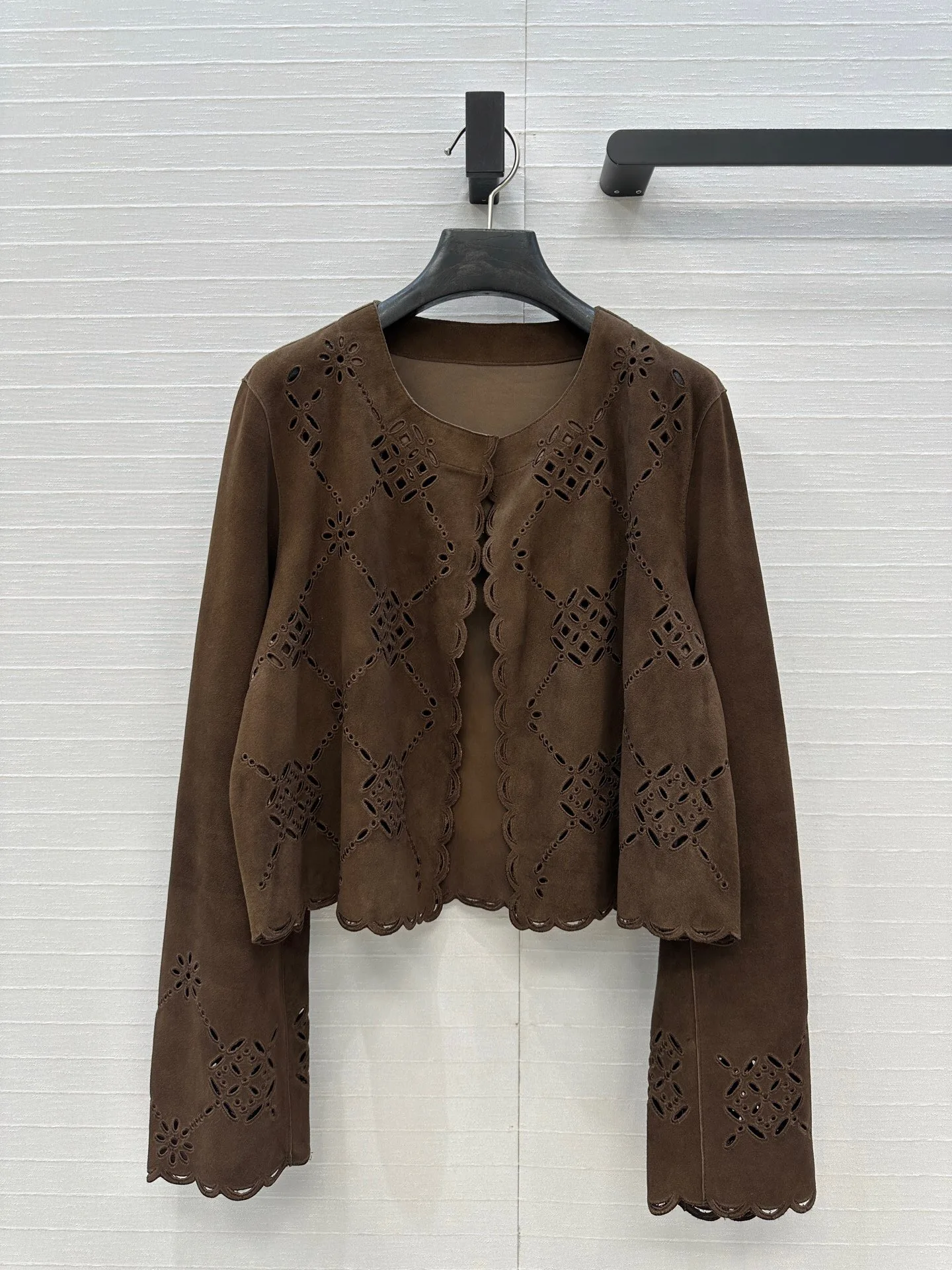 

High Quality Vintage Brown Genuine Leather Jacket O Neck Hollow Out Embroidery Casual Dark Blue Sheepskin Suede Coat