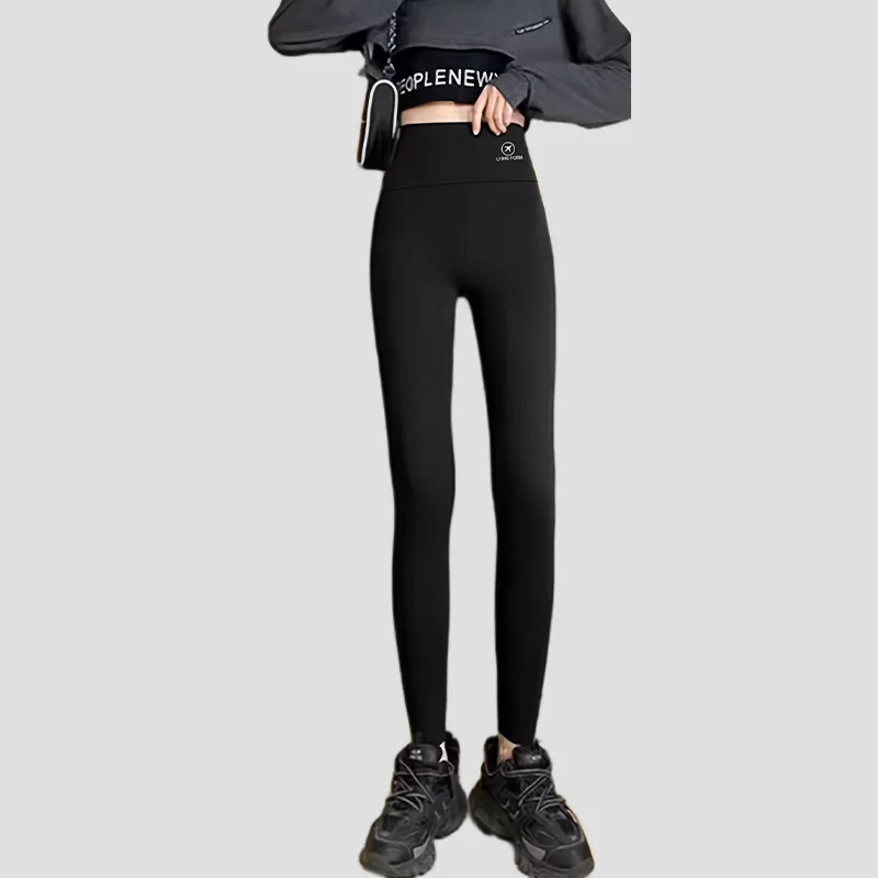 กางเกงโยคะเอวสูงทรงเข้ารูปสำหรับผู้หญิง แฟชั่นข้ามพรมแดน กางเกงหนังบาร์บี้ สวมใส่กลางแจ้ง ฤดูใบไม้ผลิ ฤดูร้อน