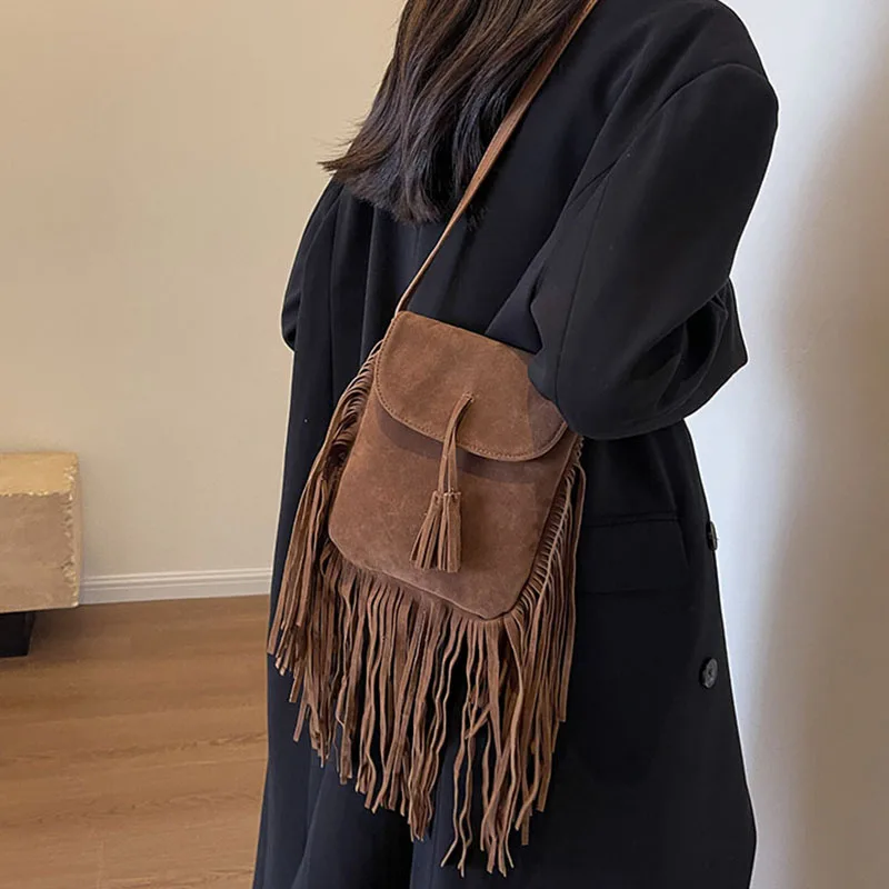 Small Tassels Design Crossbody Bags for Women 2023 Winter PU Leather Fashion Punk Style Handbags Suede New Trendy Flap Bags