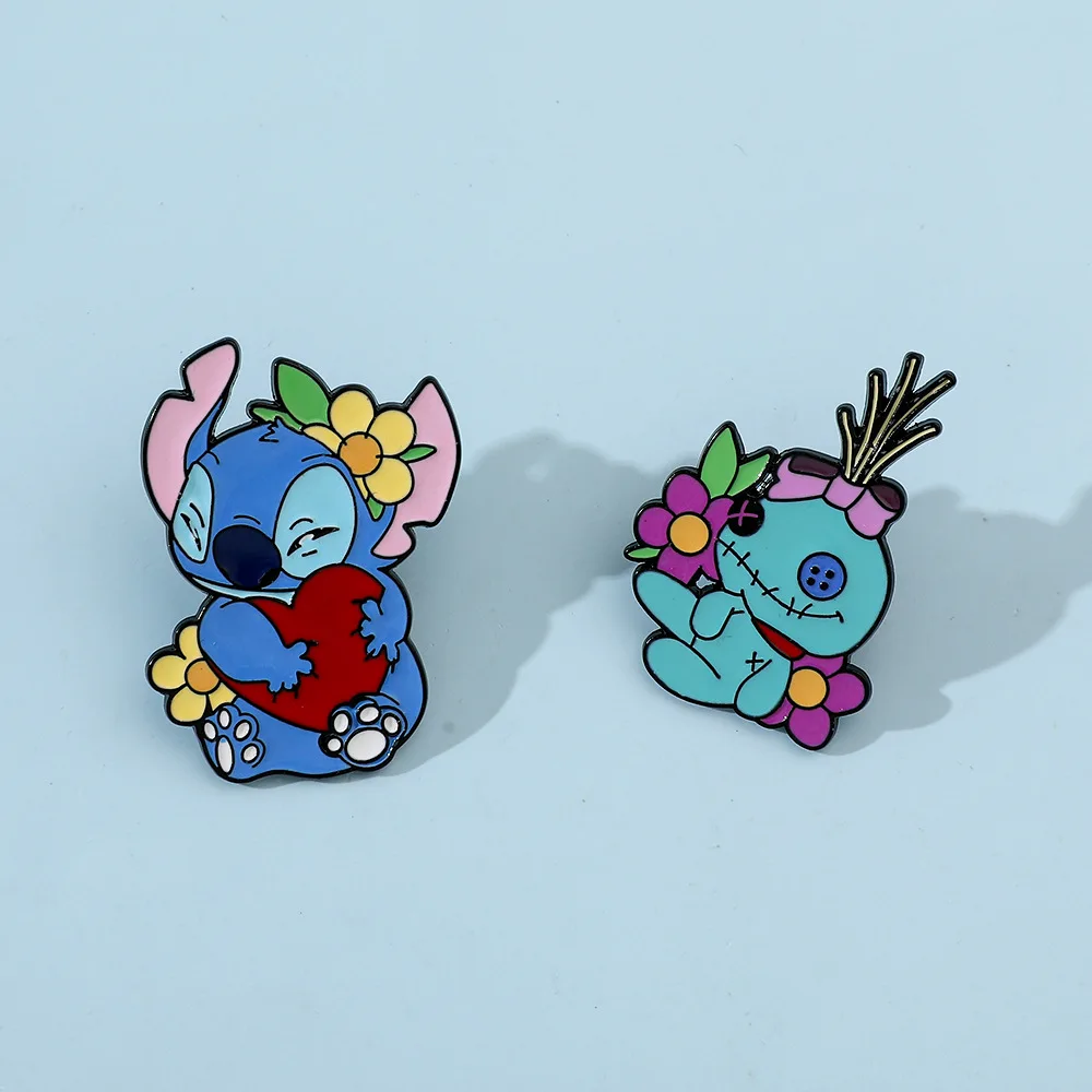 Set Brooch Disney Pins Lilo&Stitch Enamel Pins Denim Jacket Pin Ladies Brooch Boys Punk Shirt Badge Hat Pin Gift for Friends