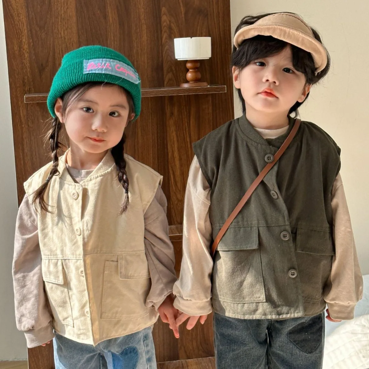 

2024 Spring New Children Sleeveless Vest Cardigan Kids Boys Girls Cargo Vest Jacket Baby Casual Pocket Coat Toddler Clothes