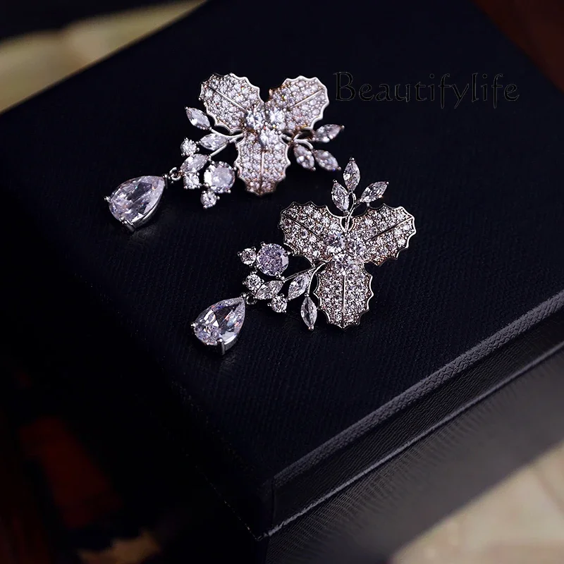 Exquisite flower silver sparkling diamond earrings personalized dress dinner earrings