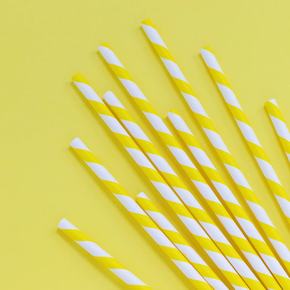 25pcs yellow&white biodegradable paper straws durable bulk caliber 6mm for birthday party supplies cocktail sodas drinkware