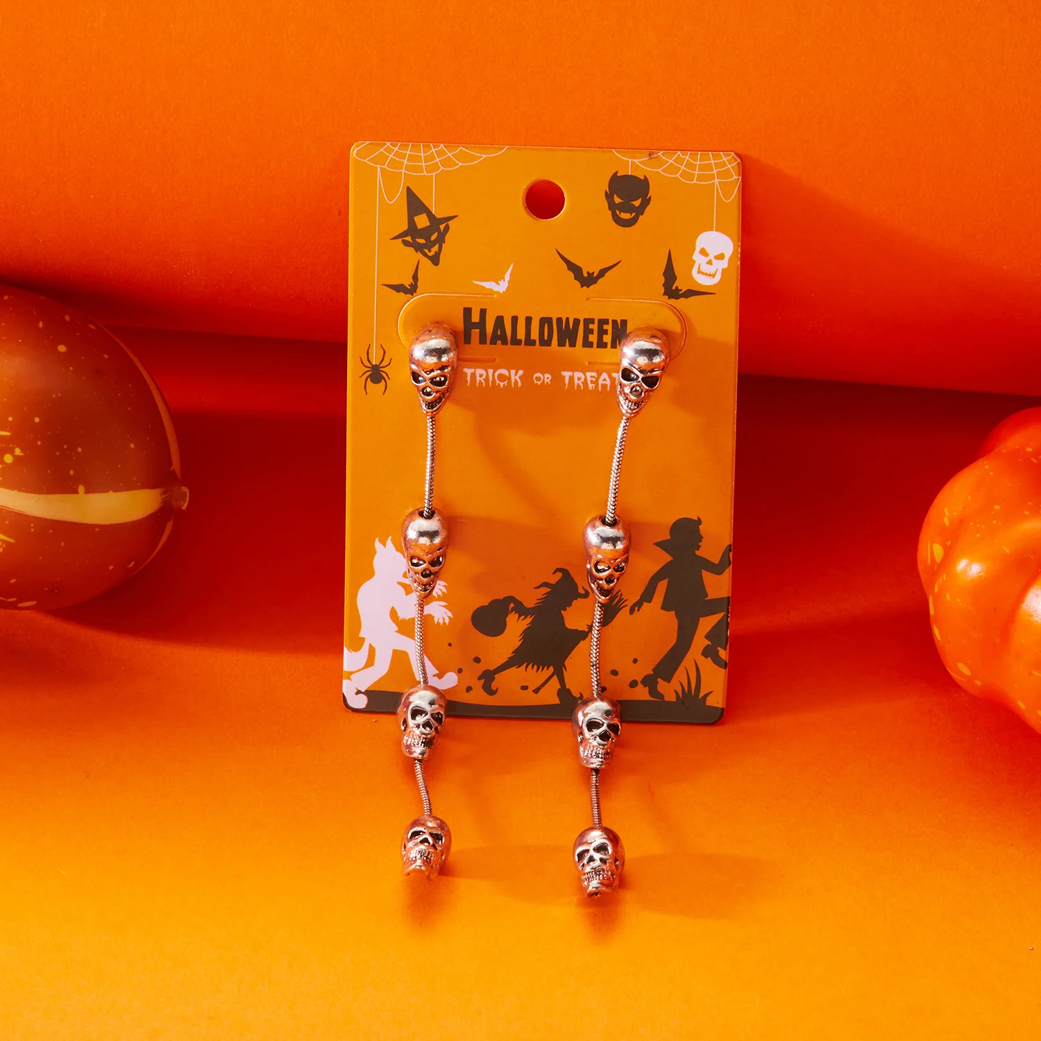 Vintage Punk Halloween Totenkopf Ohrringe mit langen Quasten für Frauen, silberfarben, Mond-Skelett Metall-Ohrhänger, Festival-Schmuck – Detail 3